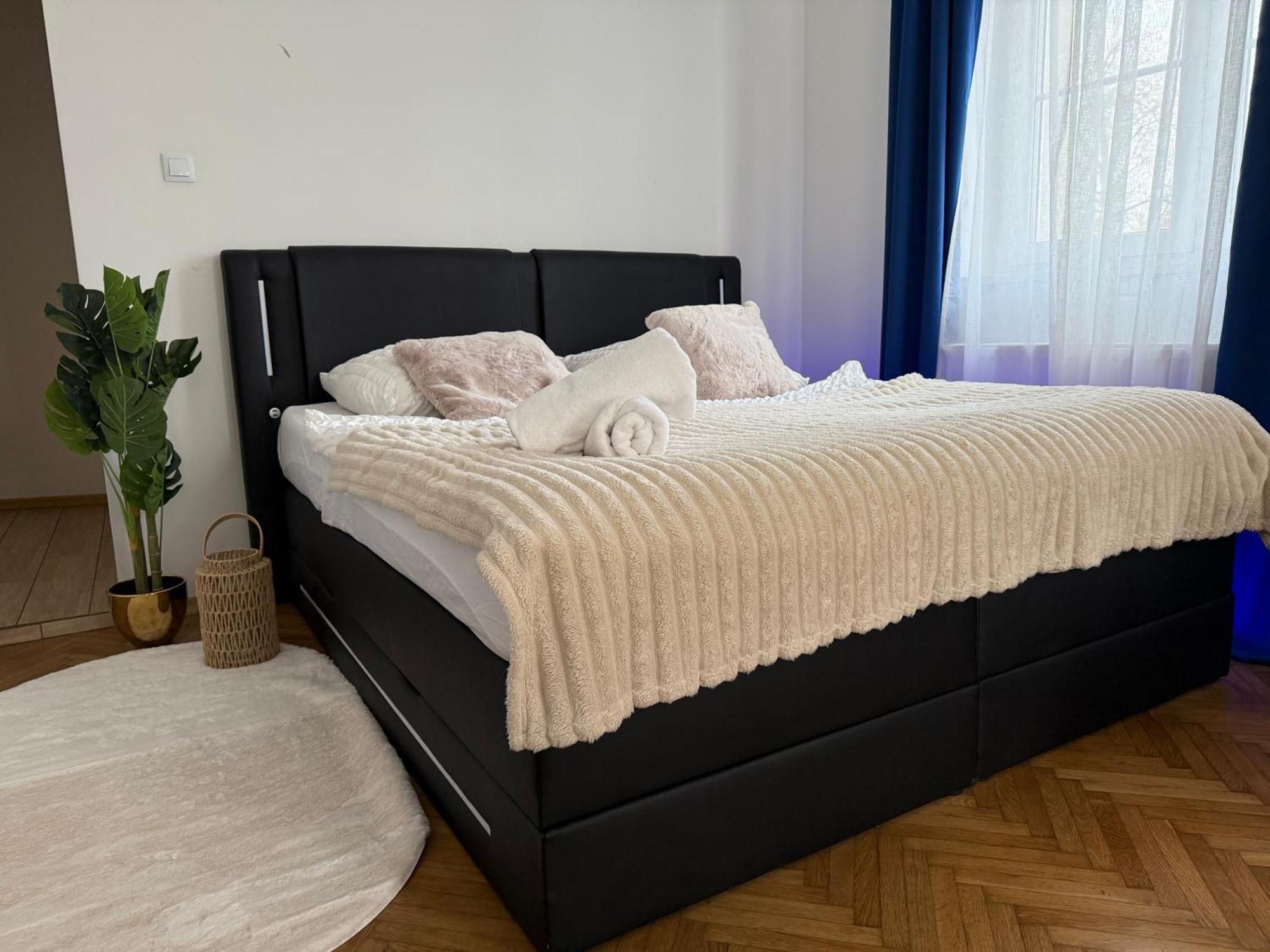 Kobiela Apartments Ktw City Center 卡托维兹 外观 照片